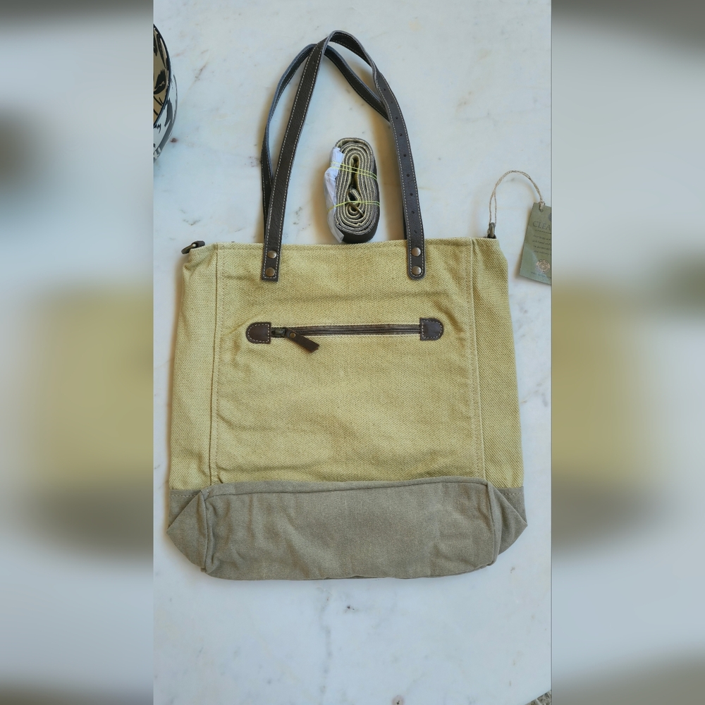 NWT CLEA RAY Large Paris TOTE - Picture 8 of 16
